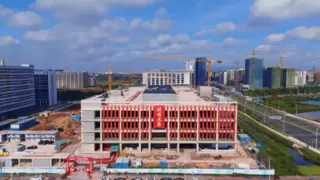 筑梦新程，封顶启新——江门华秋电子产业链AI+工业互联网新一代柔性智造基地一期封顶仪式圆满举行