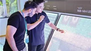 中国黑科技又圈粉！中东千万粉博主蹲点海信，溯源RGB-Mini LED “开挂“ 密码