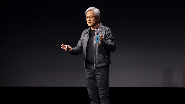 英伟达公布第二季度财报营收467亿美元，盘后股价一度大跌