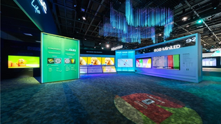 IFA 2025最炸名场面！海信超大屏天团集体整活，黑科技秀出中国排面