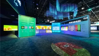 IFA 2025最炸名场面！海信超大屏天团集体整活，黑科技秀出中国排面