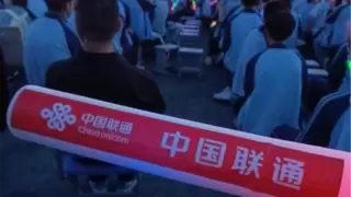 紧急抢修保直播！黄冈联通为校园文化节架起 “网络桥梁”