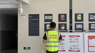 荆州联通“先锋突击队”护航高校迎新：匠心网络筑根基，暖心服务传温度