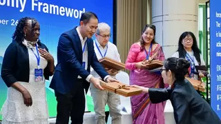 素湃科技首次发布非洲撒哈绒特种天然纤维的开发应用，植物羊绒引领纺织善经济