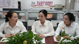 国庆服务“不打烊”,温情守护暖人心