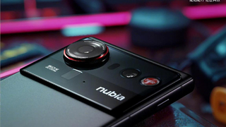 努比亚Z80 Ultra街拍游戏机，能拍能打火爆预约中