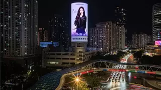 杨幂“登顶”深圳地标，凯度巨幕官宣打造厨电营销新范式