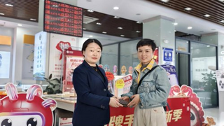 拾金不昧展担当，联通服务暖人心