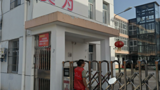 专业服务暖夕阳，网络连心护安康 -鄂州联通用技术与温情守护夕阳红