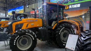 硬核农机集结亮相！英轩重工武汉展诠释 “中国智造” 农业力量