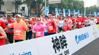 神眸携手中国移动以5G+AI智能影像技术护航2025长沙马拉松，为3.5万跑友定格精彩瞬间