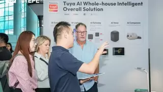 AI照明能“读心”？涂鸦智能2025香港秋灯展开启照明新体验