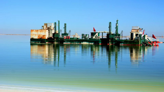 绿算筑基：引领盐湖产业智能化转型与高质量发展新范式