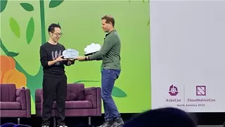 华为云王泽锋荣获 CNCF 终身成就奖，开源精神引领云原生未来