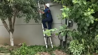 从烈日“高空作业”到暴雨“涉水抢修”！湖北荆州联通智家工程师守护数字民生