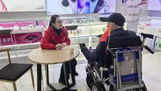 贴心服务暖人心 荆门联通泉口营业厅关爱特殊客户