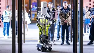 双赛道竞技点燃具身智能新引擎 2025年深圳智能机器人灵巧手大赛收官