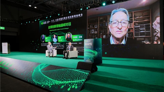 “AI 教父”Hinton与云天励飞陈宁在AI十字路口的握手—从“能力恐慌”到“普惠共识”