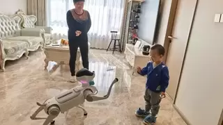 “硅基萌宠” 来了！中国移动首款 “灵犀” 四足机器人开启家庭智能主动服务新纪元