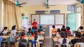 贵港移动公司开设5G科技体验课堂