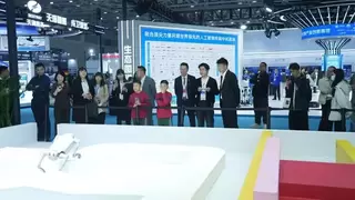硬核科技＋萌趣互动！智身科技AIE 2025双城引爆具身智能热潮