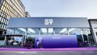 里程碑时刻！纵横第100家体验中心荣耀启幕，筑牢中国豪华越野品类生态根基