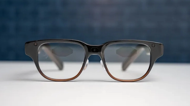 联想推出概念款AI智能眼镜，支持连接手机或电脑