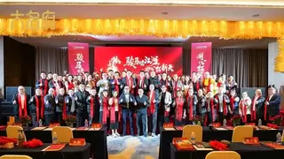 大名府家用电梯2025全国门店年终盛典圆满举办丨骏马啸江湖·同心拓新天