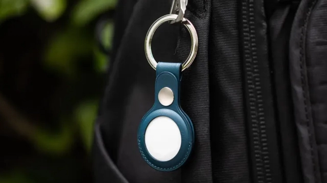 据报道苹果正在研发一款搭载摄像头与麦克风的AI穿戴式徽章