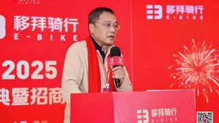 金沙江资本合伙人万俊雄出席移拜骑行2025年年度盛典大会，共话绿色出行与产业数字化未来