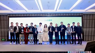 诺科达智驾亮相百度 Apollo 生态大会，荣获 2025 年度杰出应用奖