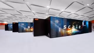 国产AI算力里程碑：3套万卡超集群同日落地