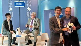 人在迪拜，追问诺奖得主！知乎答主2026顶尖科学家峰会对谈科学巨擘