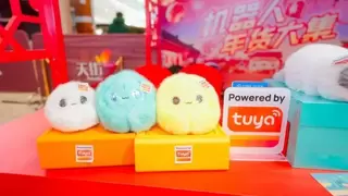 陪伴机器人塞满马年购物车，涂鸦智能打造“AI新年货”