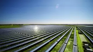 TCL创始人、董事长李东生对话联合国全球契约组织驻华代表刘萌，共探企业可持续发展模式