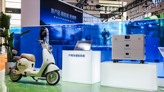 华宇极钠S钠电池重磅发布，雅迪华宇电池以通配性破解钠电落地难题