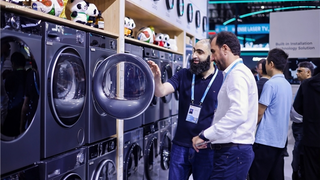 ​行业首创！搭载AI之眼的海尔V12洗衣机亮相广交会