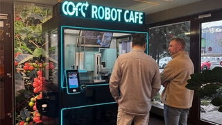 屡获顶级大奖的机器人咖啡馆COFE+亮相布拉格CBD