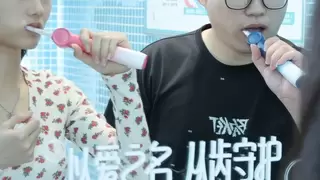 牙医推荐率高达99.9%：锐舞电动牙刷用喷气技术解决牙缝与牙龈沟清洁难题