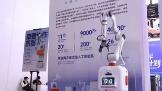 世界模型与VLA并非对立，云迹科技单臂协作机器人如何融合两条技术路线
