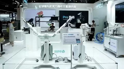 灵巧智能亮相WAIC,全栈自研驱动具身智能产业化落地