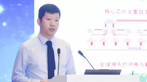 何牧君：超算互联网让科学计算智能体跑通百余科研场景