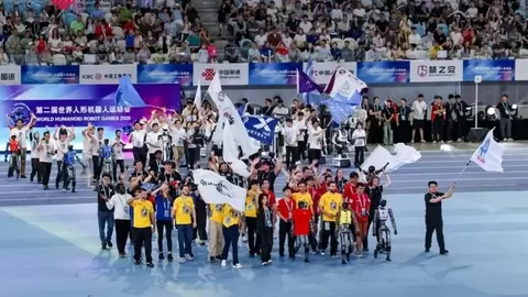 AI智竞 联通未来：中国联通燃动“冰丝带” 全场景护航2026世界人形机器人运动会盛大开幕！