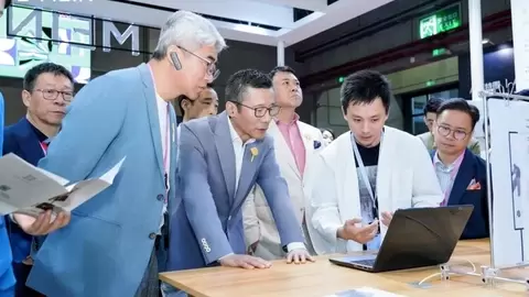 从设计稿到交付单：礼博士旗下“依明”产业智驾为服装品牌搭建全链路表达新基建