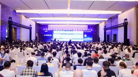 海康存储亮相FMW2026全球闪存峰会 斩获AI算力性能标杆大奖