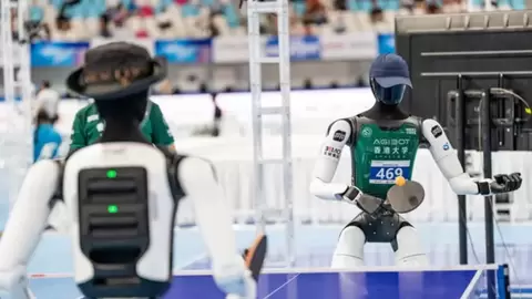机器人会打球、会 “炫技”，谁在记录它们的每个动作？丨青瞳视觉护航人形机器人运动会