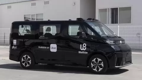 文远知行获西班牙首张L4级自动驾驶乘用车运营牌照,Robotaxi商业化服务年内上线