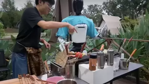 乐享科技以太大模型机器人完成全球首次户外机器人全自主直播