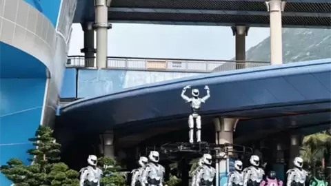 酷飞携手智元亮相珠海长隆，打造“低空经济+具身智能”文旅应用新标杆