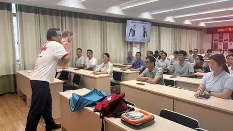 贵港移动公司携手红十字会开展应急救护技能培训
